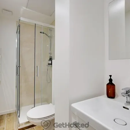 Charming Flat With Jacuzzi Heart Of Gethosted Paris