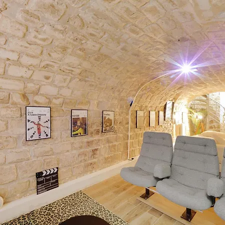 Hideaway, Private Cinema - Gethosted Paříž