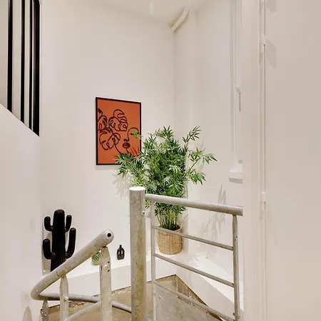 Hideaway, Private Cinema - Gethosted *